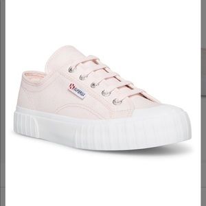 Superga light pink size 6